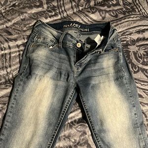 Wall Flower Jeans never worn size 6 boyfriend style buttons